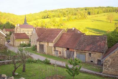 Belle maison de village, vue magnifique, idéal rés. secondaire. jeune couple.
